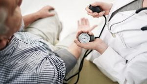اهمیت اندازه گیری فشار خون به ویژه برای سالمندان