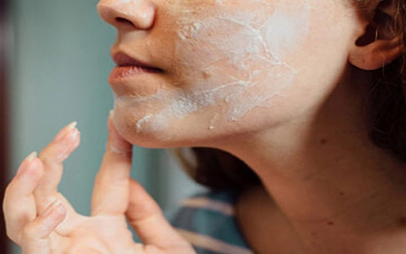 پماد کلیندامایسین برای جوش