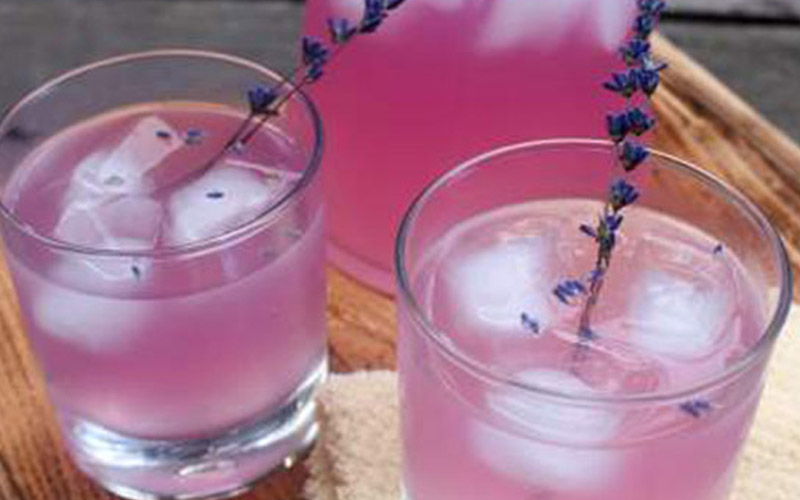 دمنوش اسطوخودوس