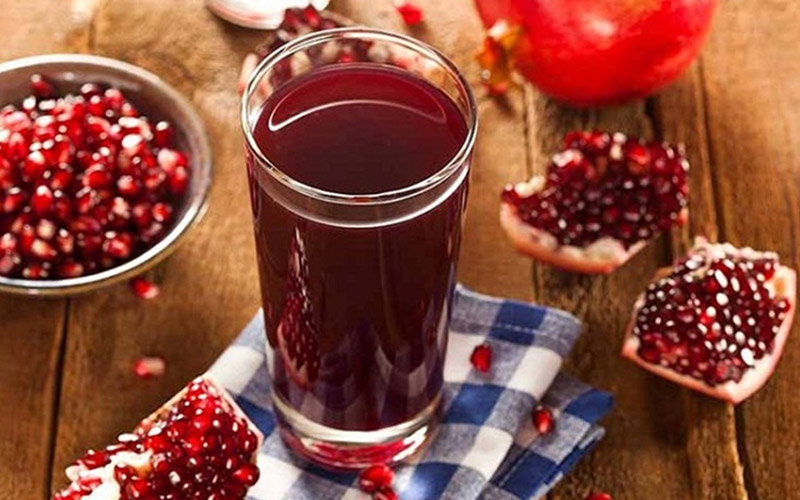 آب انار و درمان کم خونی